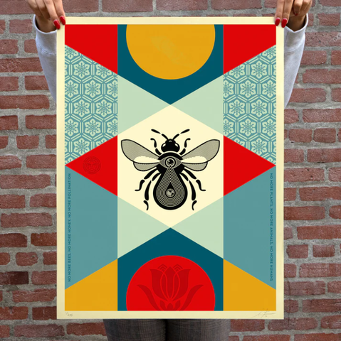 Bee Geometric BLUE