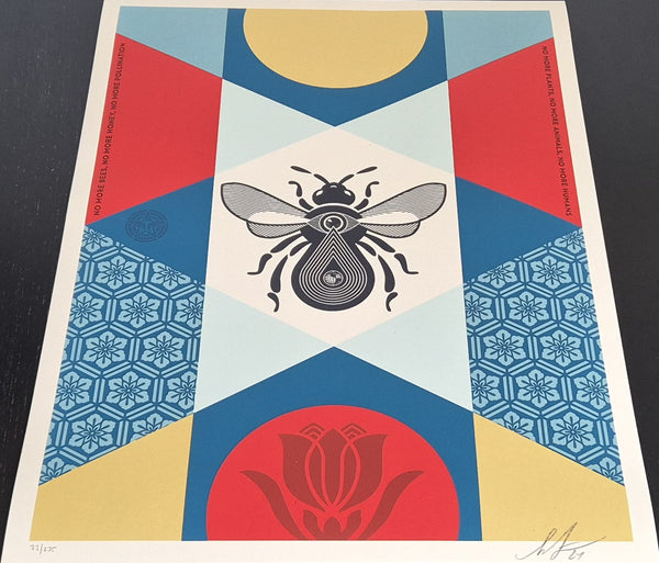 Bee Geometric RED