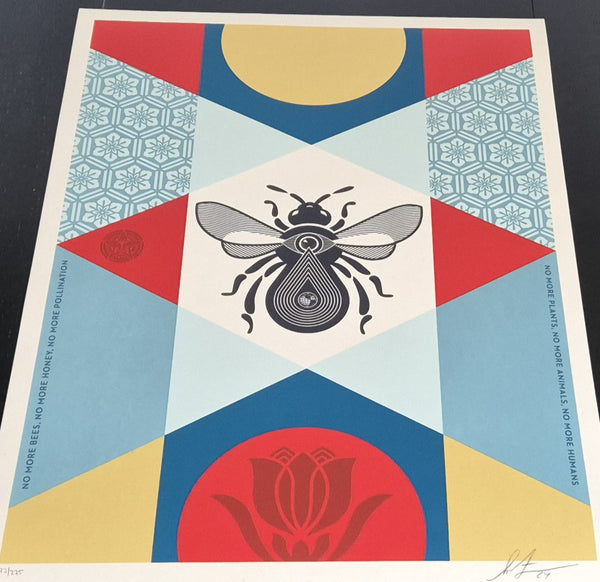 Bee Geometric BLUE