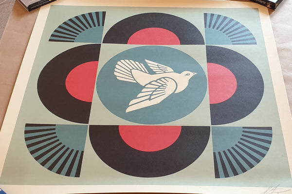 Geometric Dove - Black